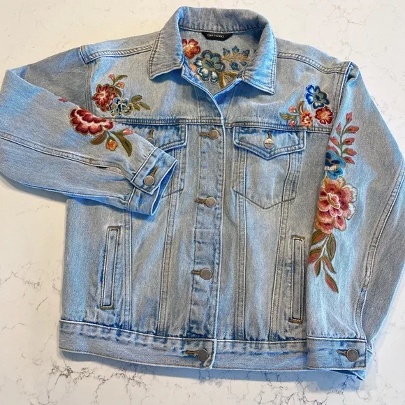 Driftwood women's floral embroidered light wash denim jean jacket size small - Picture 1 of 6